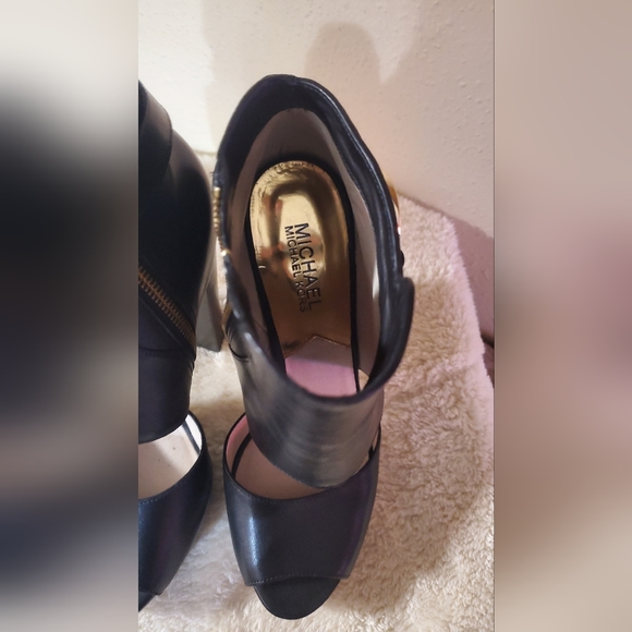 Michael Kors Black 8M - Picture 4 of 4